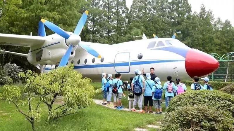 暑期研学活动主题：一个化身飞行员的机会